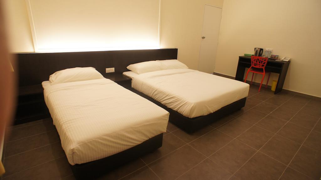 Merlin Hotel Порт-Диксон Экстерьер фото